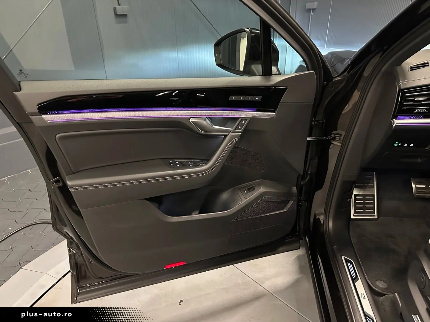 VW Touareg R-Line 4Motion  Black Style 22Zoll LUFT