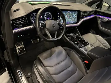 VW Touareg R-Line 4Motion  Black Style 22Zoll LUFT