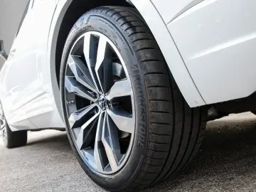 VW Touareg 3.0 TDI R-Line 4Mo AHK RFK Luftfederung