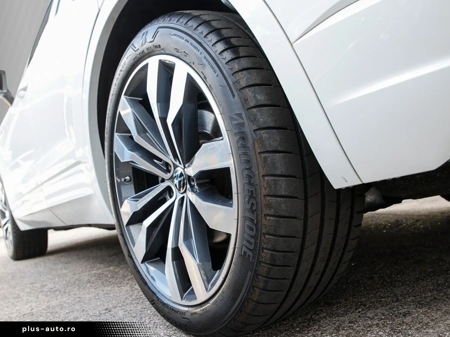 VW Touareg 3.0 TDI R-Line 4Mo AHK RFK Luftfederung