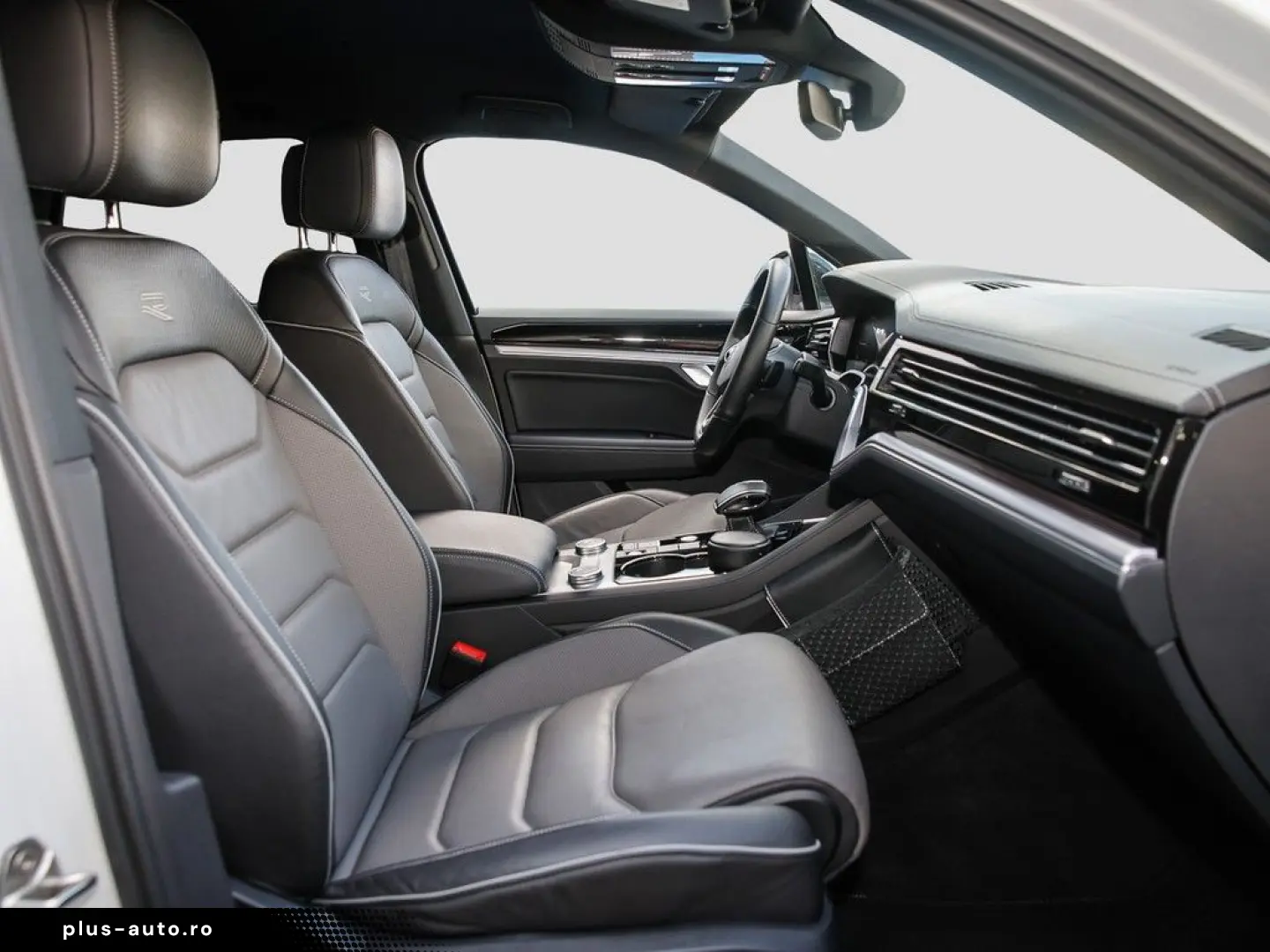 VW Touareg 3.0 TDI R-Line 4Mo AHK RFK Luftfederung