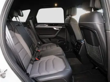 VW Touareg 3.0 TDI R-Line 4Mo AHK RFK Luftfederung