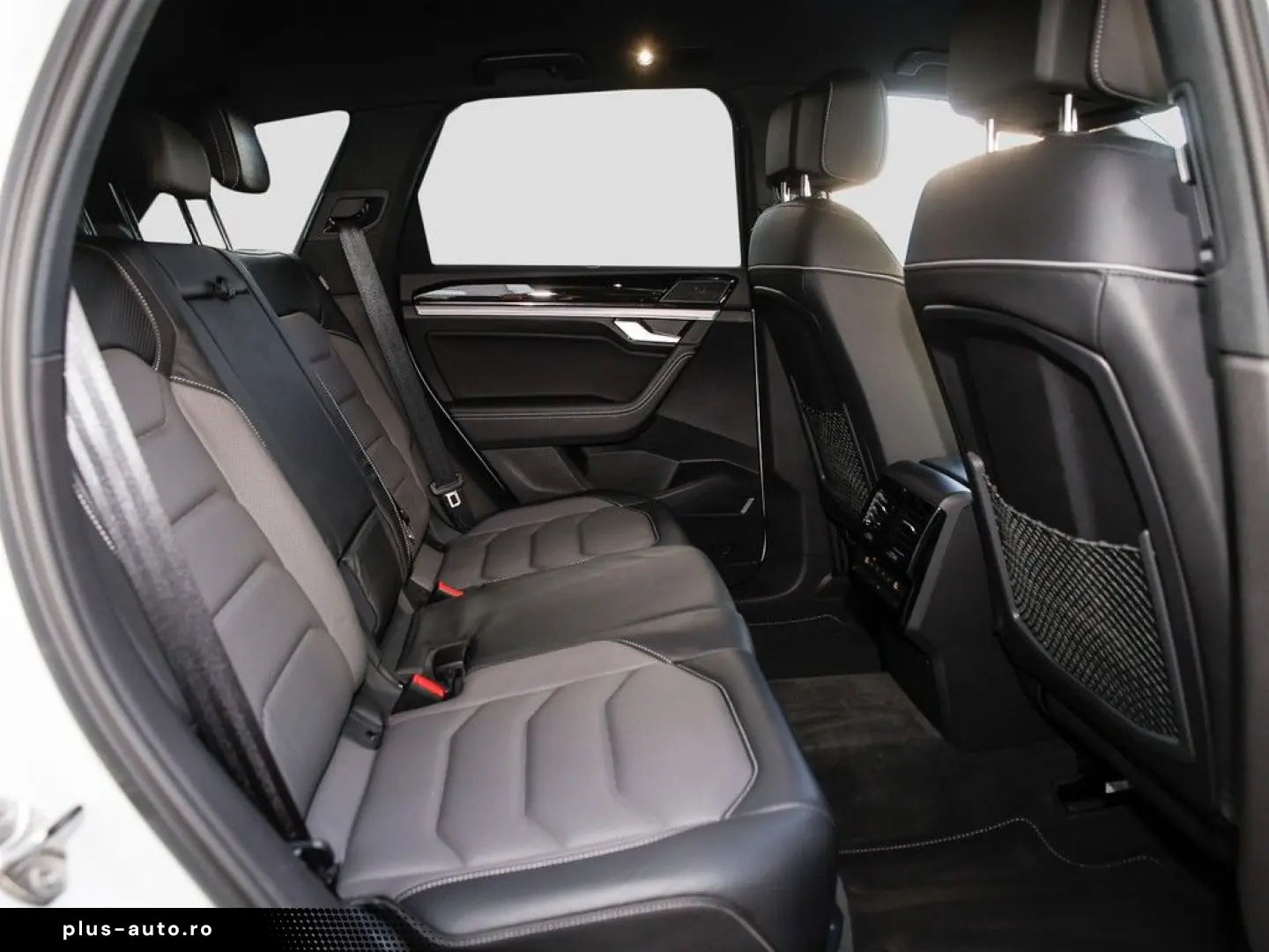 VW Touareg 3.0 TDI R-Line 4Mo AHK RFK Luftfederung