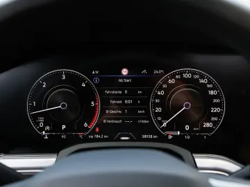 VW Touareg 3.0 TDI R-Line 4Mo AHK RFK Luftfederung