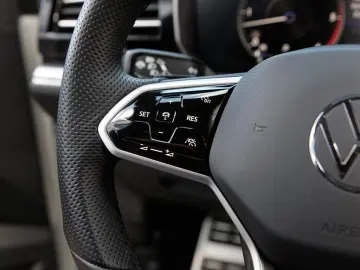 VW Touareg 3.0 TDI R-Line 4Mo AHK RFK Luftfederung