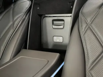 MERCEDES-BENZ S 680 Maybach Vollausstattung TV Kühlbox