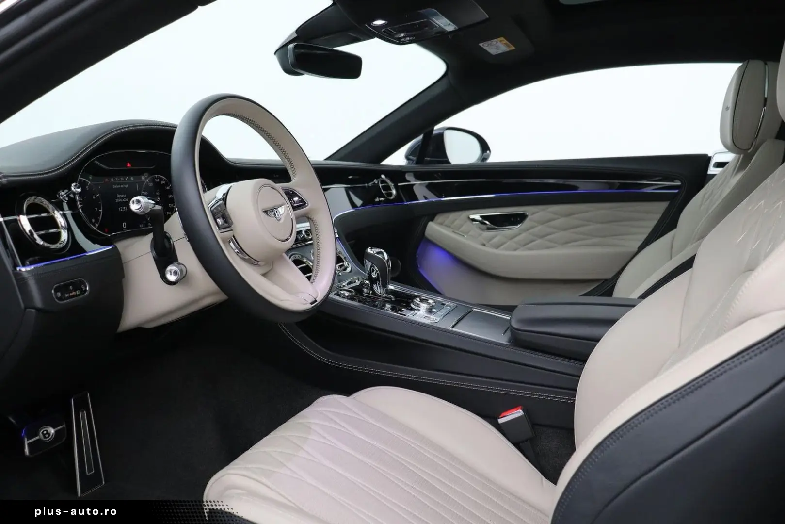 BENTLEY Continental GT 4.0 V8 Azure   Rotating Display