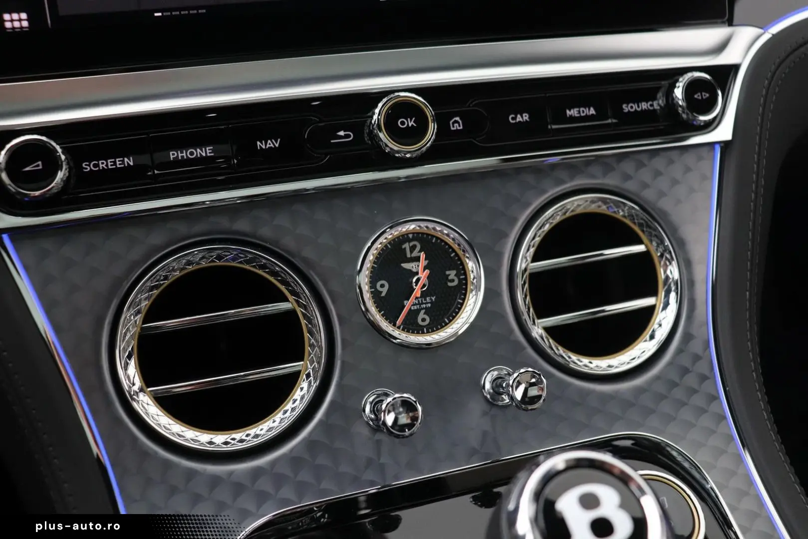 BENTLEY Continental GT 4.0 V8 Azure   Rotating Display