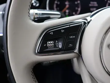 BENTLEY Continental GT 4.0 V8 Azure   Rotating Display