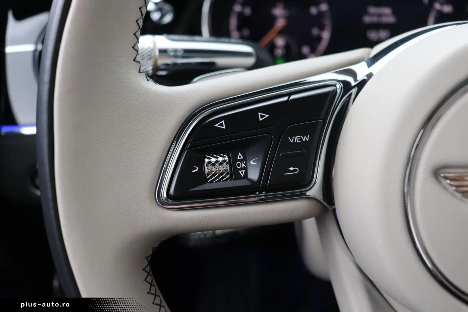 BENTLEY Continental GT 4.0 V8 Azure   Rotating Display