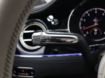 BENTLEY Continental GT 4.0 V8 Azure   Rotating Display