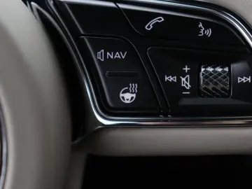 BENTLEY Continental GT 4.0 V8 Azure   Rotating Display