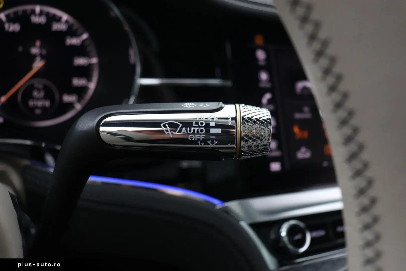 BENTLEY Continental GT 4.0 V8 Azure   Rotating Display