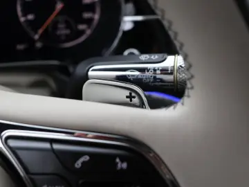 BENTLEY Continental GT 4.0 V8 Azure   Rotating Display