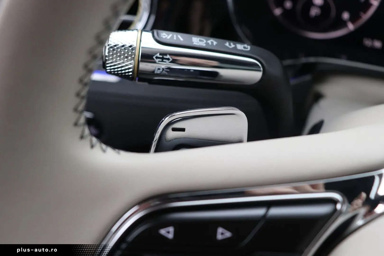 BENTLEY Continental GT 4.0 V8 Azure   Rotating Display