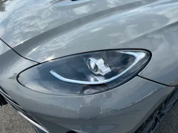 ASTON MARTIN DBX 707