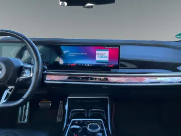 BMW 740 d xDrive M Sport Panorama TWO-TONE