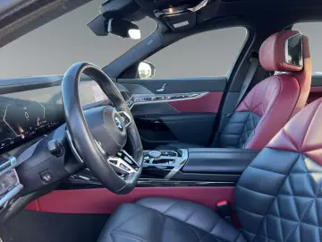 BMW 740 d xDrive M Sport Panorama TWO-TONE