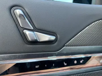 BMW 740 d xDrive M Sport Panorama TWO-TONE