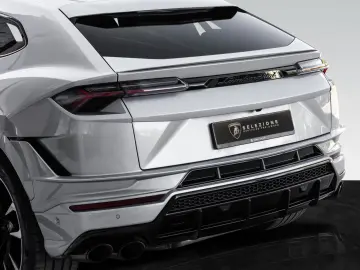 LAMBORGHINI Urus S   Carbon Interior   Night Vision