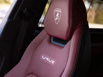 LAMBORGHINI Urus S   Carbon Interior   Night Vision