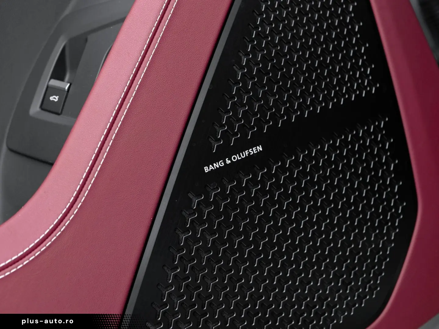 LAMBORGHINI Urus S   Carbon Interior   Night Vision