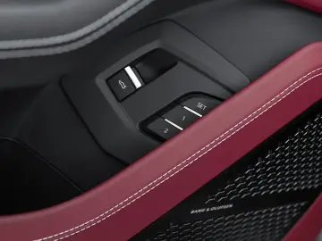 LAMBORGHINI Urus S   Carbon Interior   Night Vision