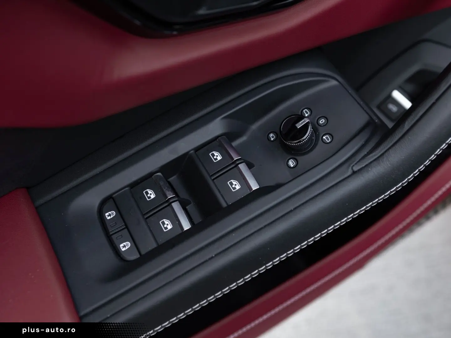 LAMBORGHINI Urus S   Carbon Interior   Night Vision