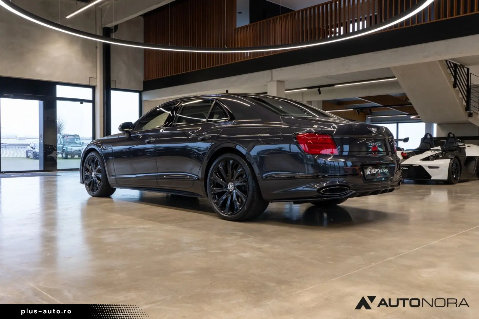 BENTLEY New Flying Spur Mulliner Hybrid Naim Blackline