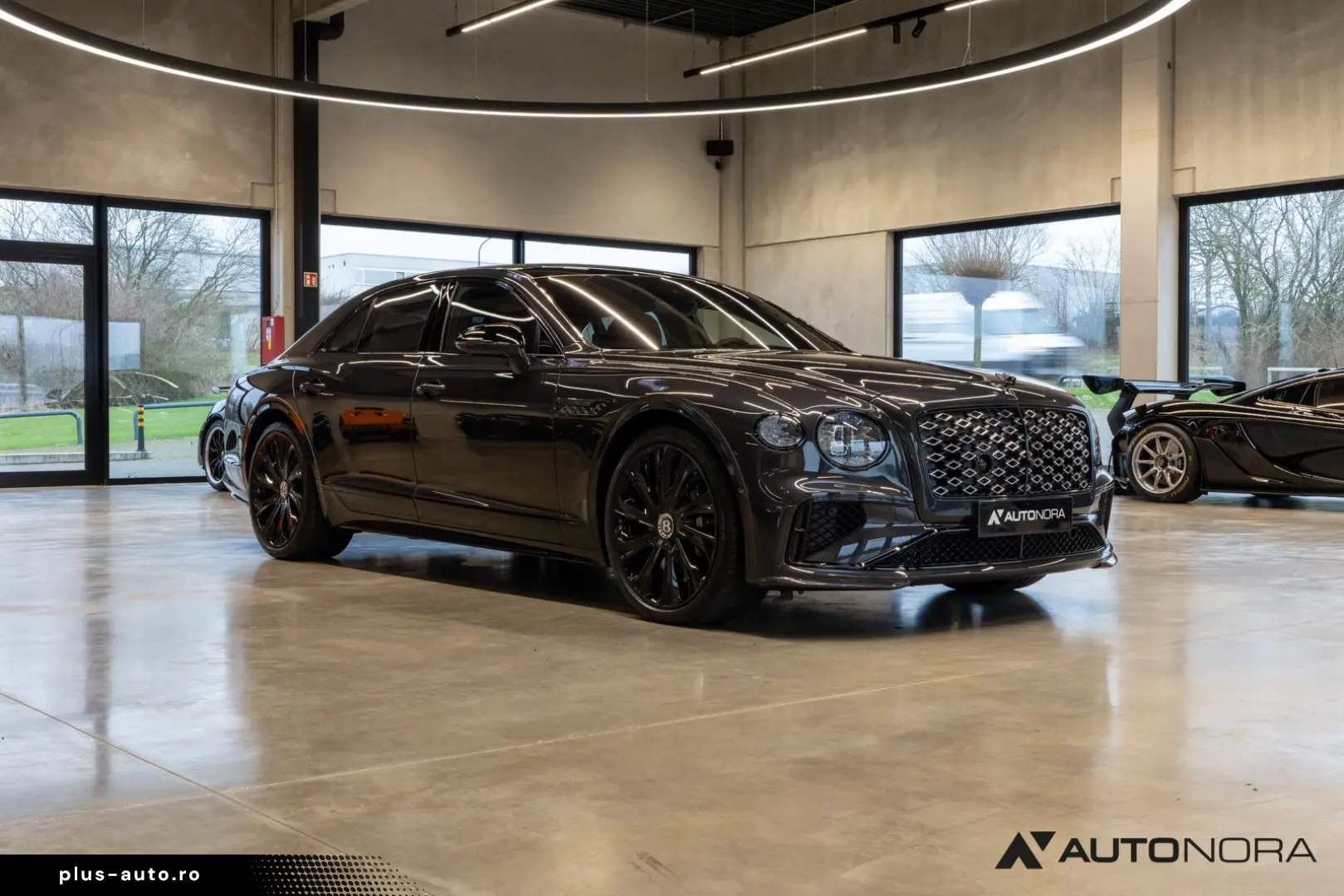 BENTLEY New Flying Spur Mulliner Hybrid Naim Blackline