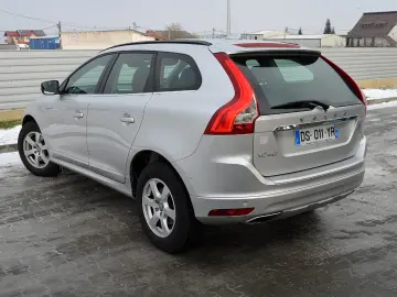 VOLVO XC 60 D4 MOMENTUM DRIVE