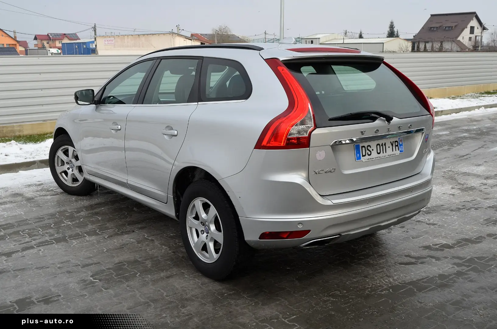 VOLVO XC 60 D4 MOMENTUM DRIVE