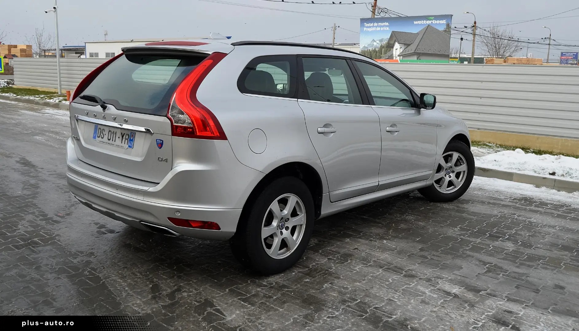 VOLVO XC 60 D4 MOMENTUM DRIVE