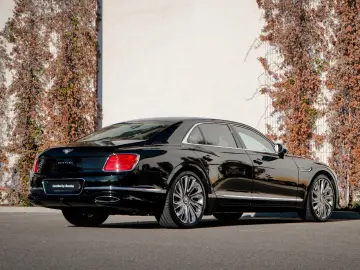 BENTLEY Flying Spur Mulliner V8 PHEV 782hp