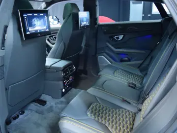 LAMBORGHINI Urus 4.0 V8 Sport  Akrapovič   FULL PPF