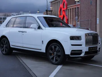 ROLLS ROYCE Cullinan Mandarin