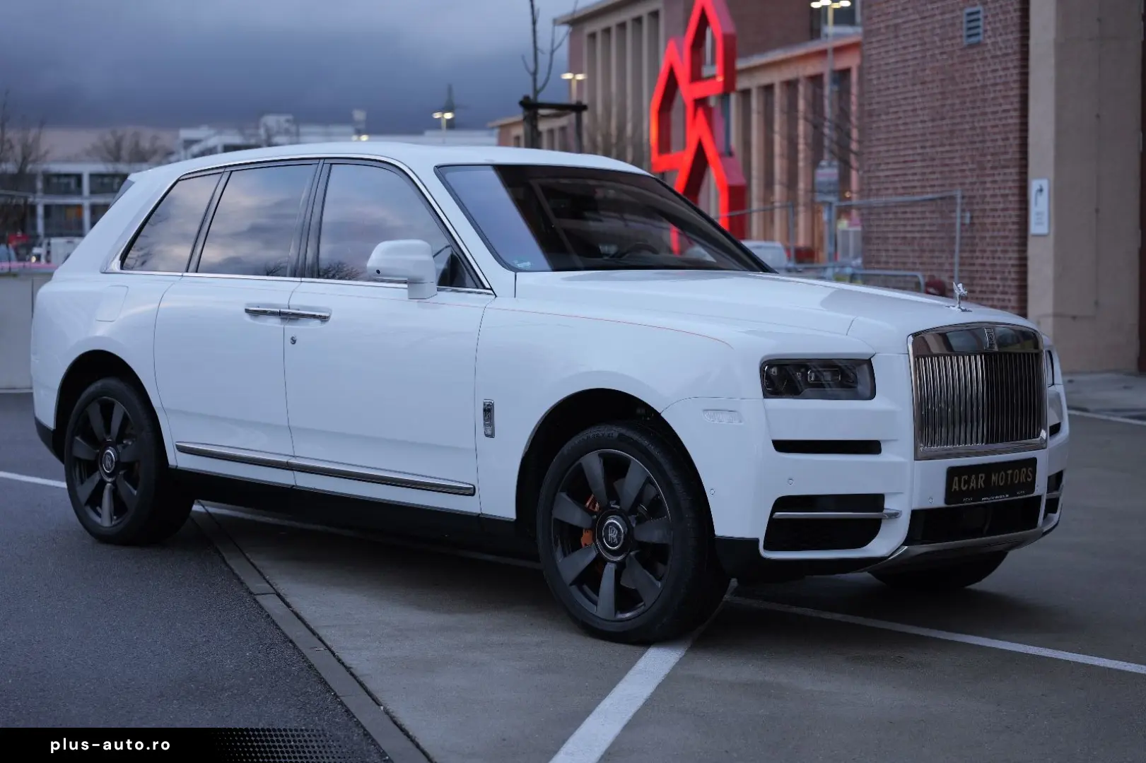 ROLLS ROYCE Cullinan Mandarin