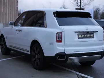 ROLLS ROYCE Cullinan Mandarin
