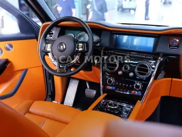ROLLS ROYCE Cullinan Mandarin