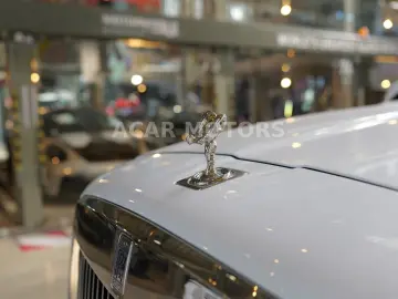 ROLLS ROYCE Cullinan Mandarin