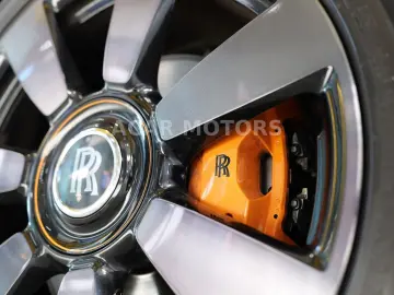 ROLLS ROYCE Cullinan Mandarin