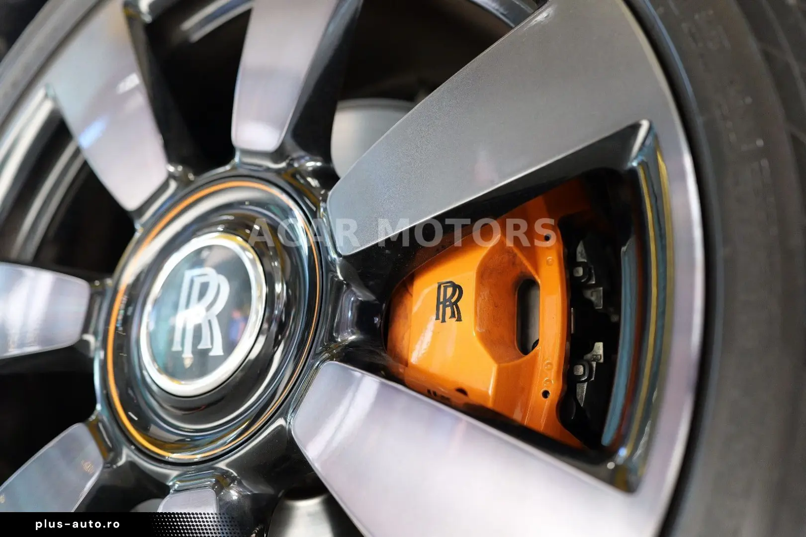 ROLLS ROYCE Cullinan Mandarin