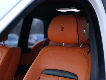 ROLLS ROYCE Cullinan Mandarin