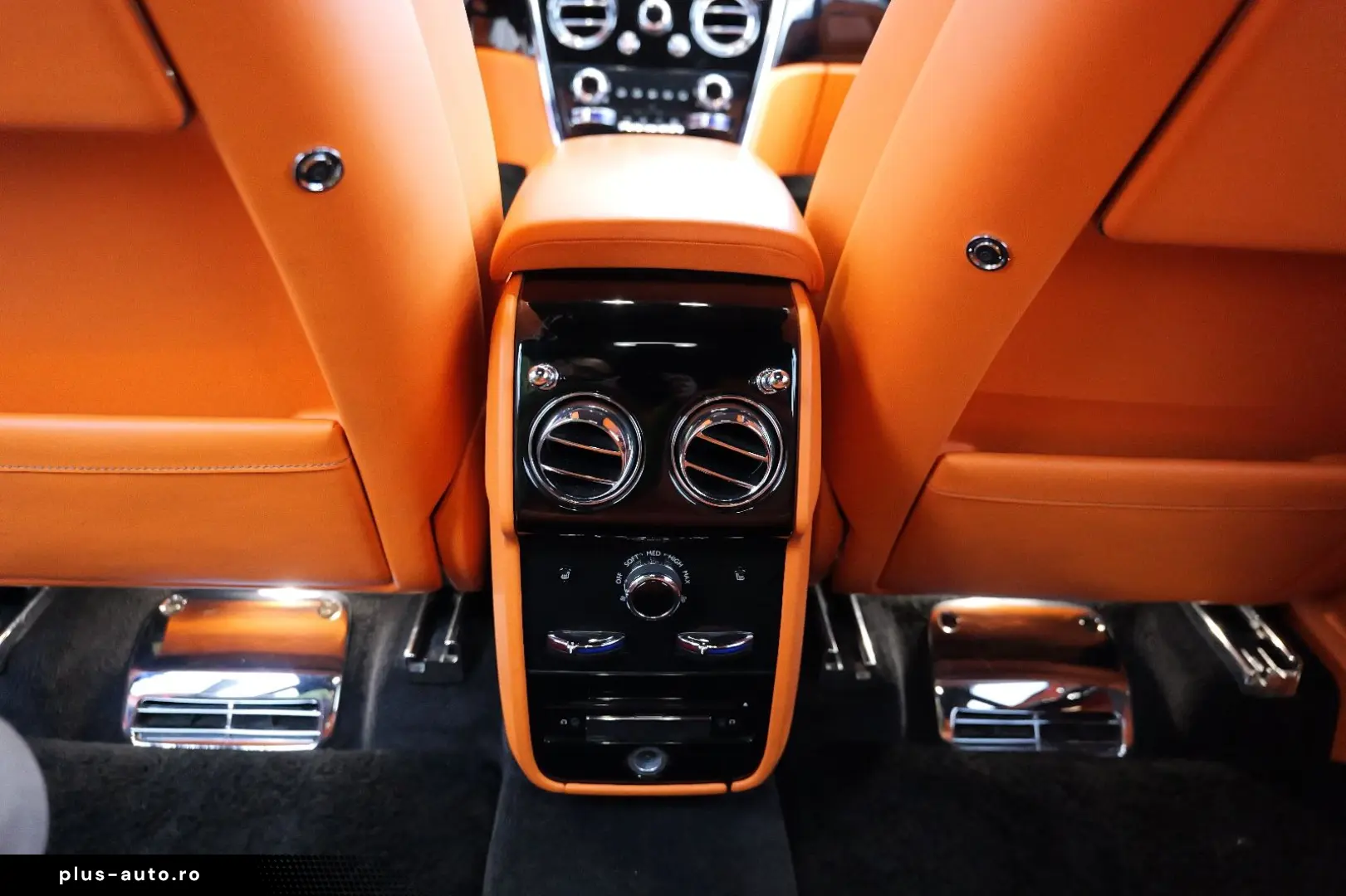 ROLLS ROYCE Cullinan Mandarin