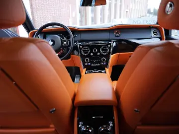 ROLLS ROYCE Cullinan Mandarin