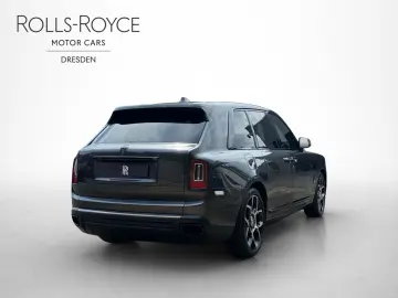 ROLLS ROYCE Cullinan Black Badge