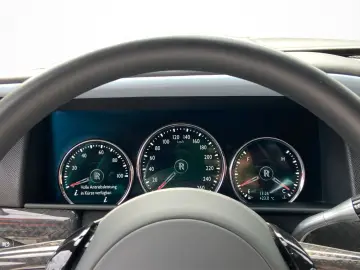 ROLLS ROYCE Cullinan Black Badge