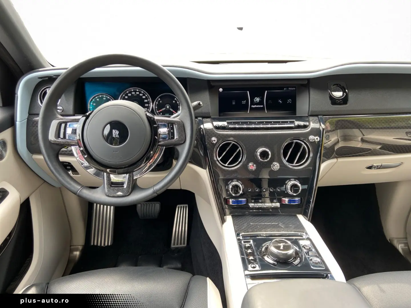 ROLLS ROYCE Cullinan Black Badge