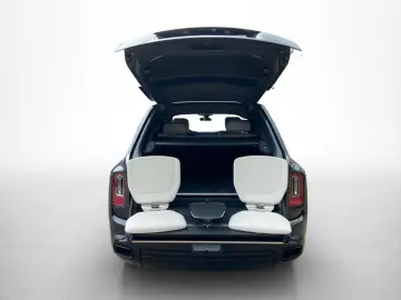 ROLLS ROYCE Cullinan Black Badge