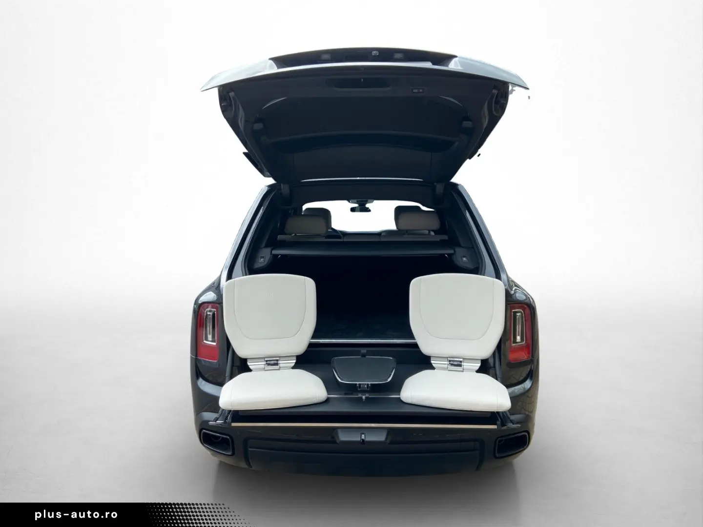 ROLLS ROYCE Cullinan Black Badge